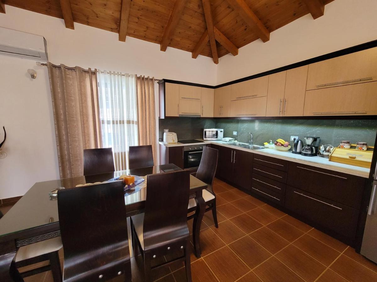 Villa Jiota Ксаміл Екстер'єр фото